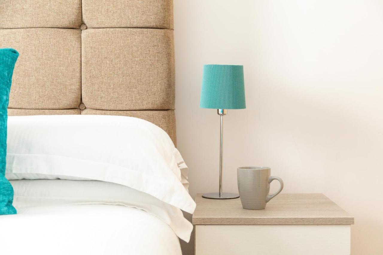 1 Bed Apartment - Redhill Central, Surrey, Gatwick #3 Dış mekan fotoğraf